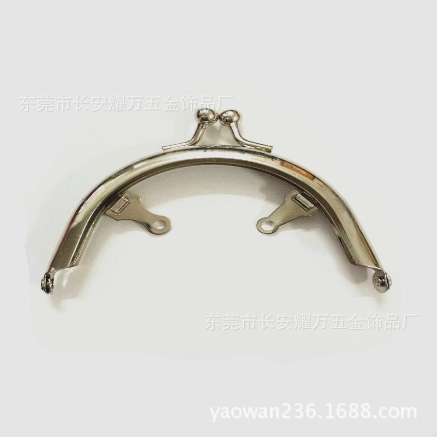 厂家专业批发弯形加铁片半月形钱包扣子 箱包五金包夹生产厂家