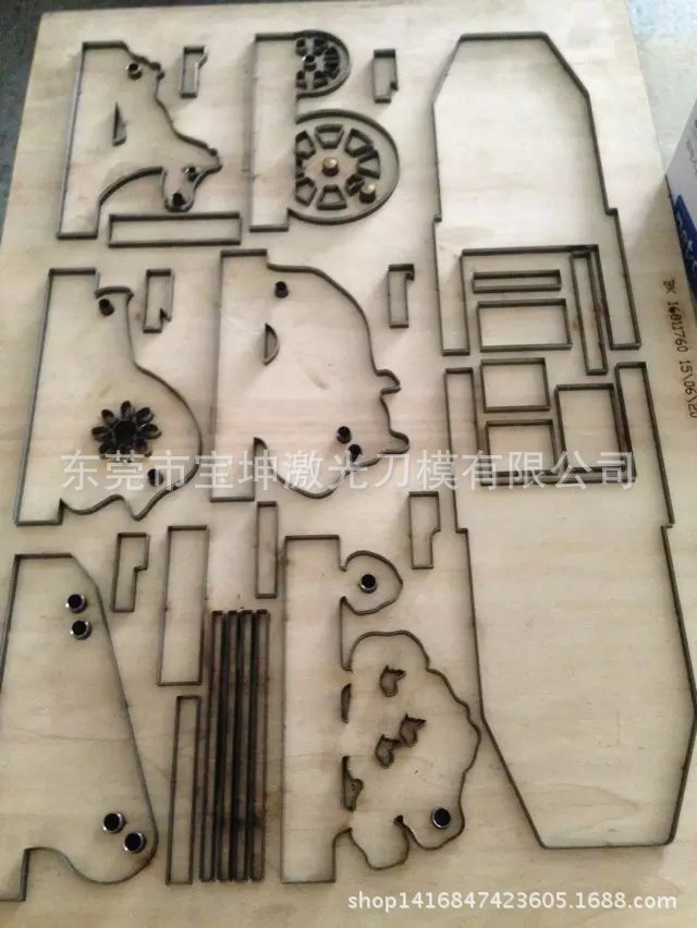 大量供应EVA垫公仔拼图激光刀模