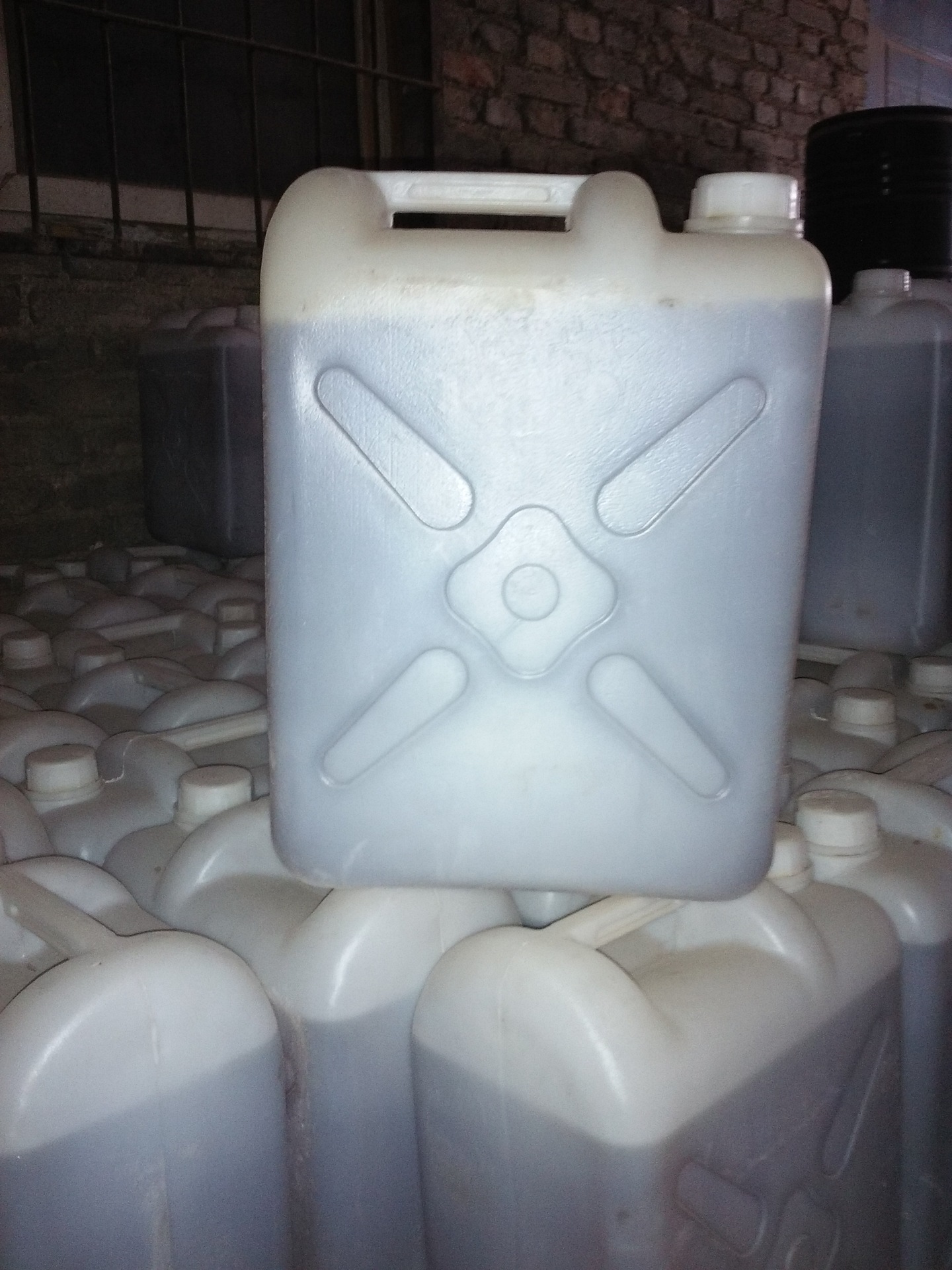 现货供应石油磺酸钡 润滑防锈剂 石油磺酸钡质优价廉