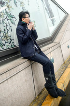 2358930896_2097074327