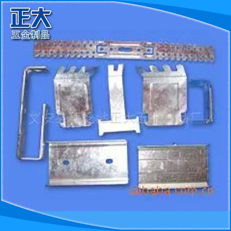 龙骨配件挂件供应装潢材料厂家配件国标多种型号规格挂件龙骨