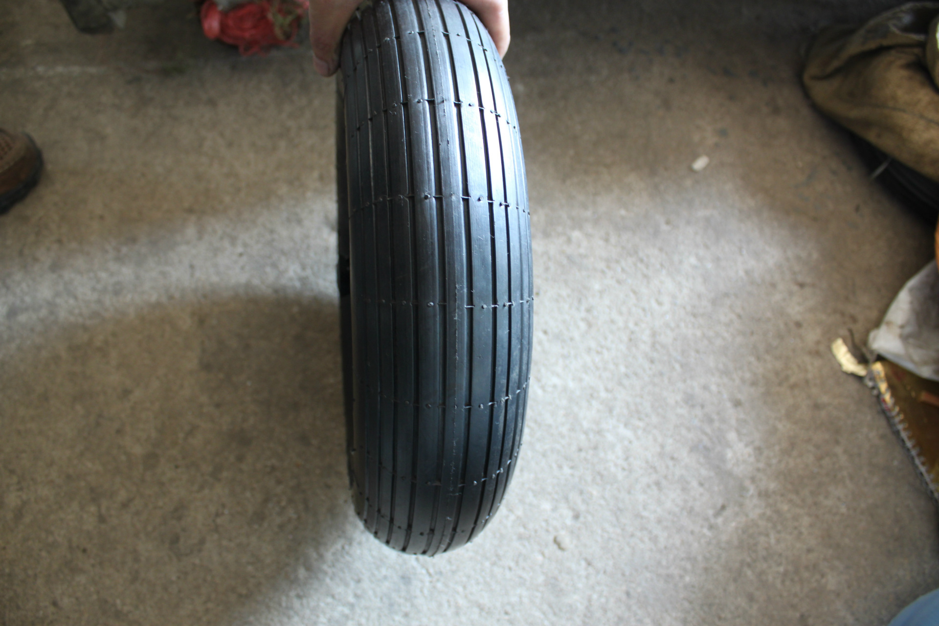 3.50-8 充气橡胶轮  4.00-8 高质量充气轮胎