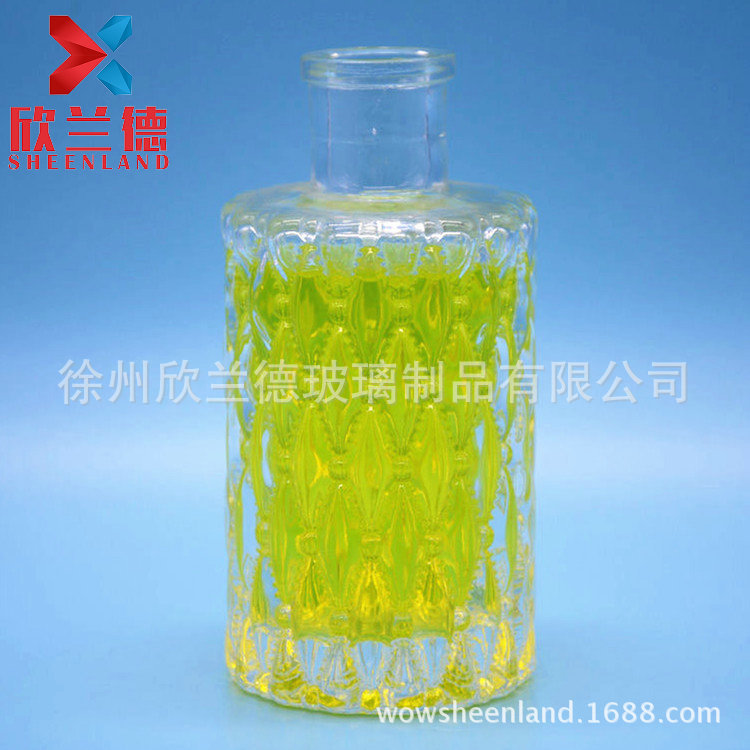 厂家直售 150ml  高白料香薰瓶 螺口玻璃香薰瓶