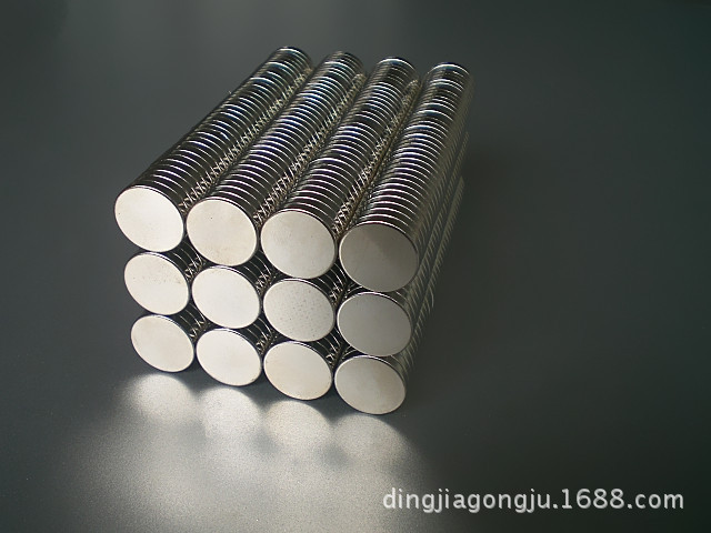 供应18x3mm强磁镀镍 钕铁硼 圆形强力磁铁圆形磁石吸铁石磁钢