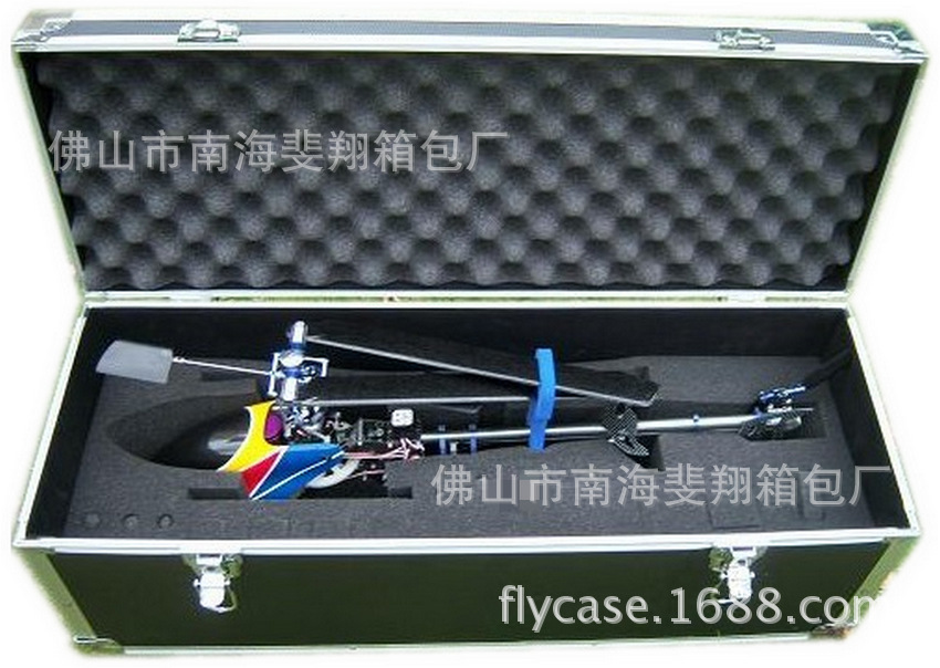 专业按要求定做各种型号模型箱 玩具包装箱 航模铝箱 飞机模型箱