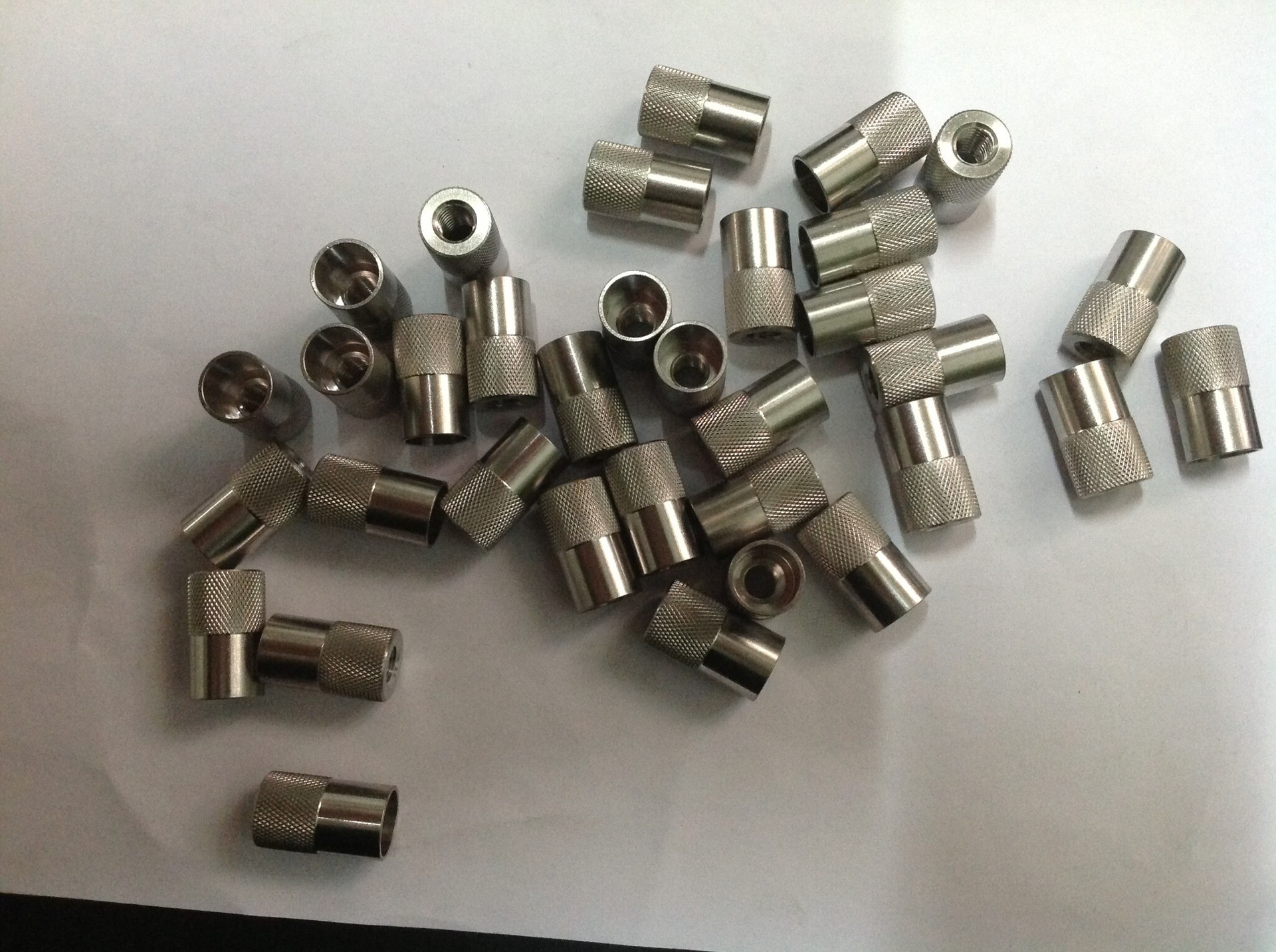 提供小零件加工，轴，不锈钢轴加工