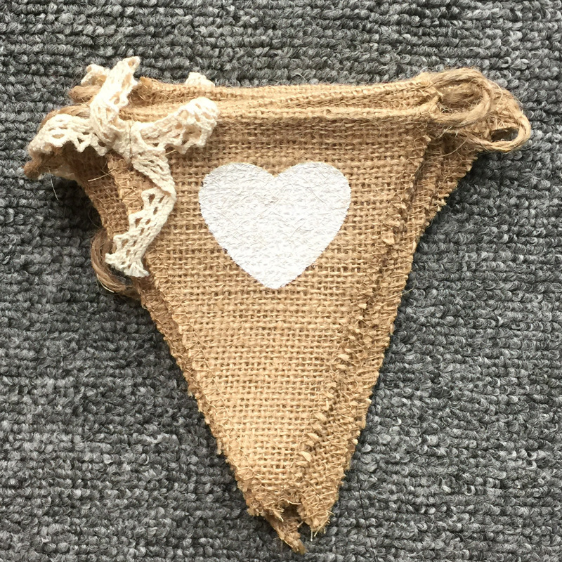 欧美婚礼装饰用麻布爱心三角旗 派对用品 派对拉旗 婚庆彩旗 39g