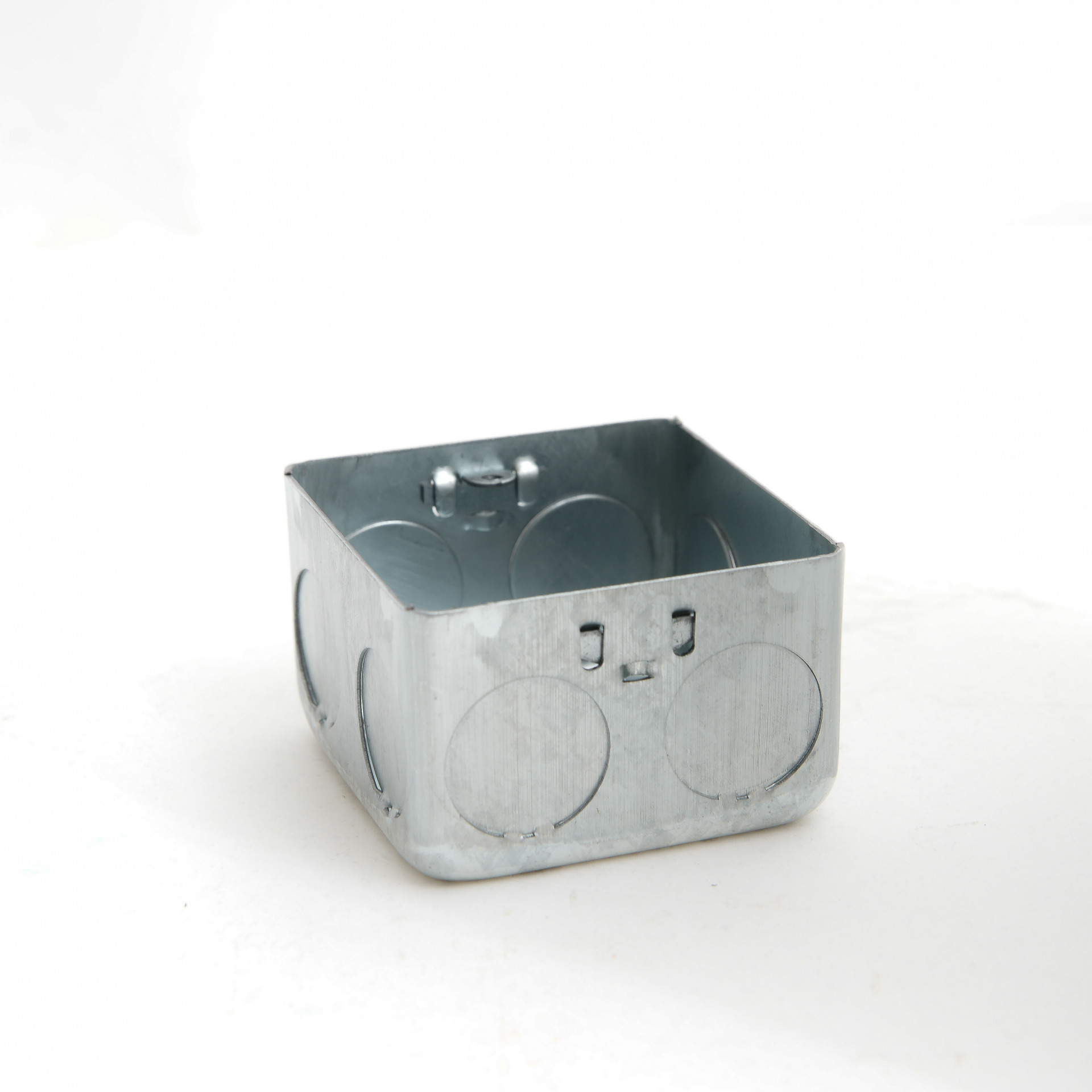 86 暗装金属底盒3