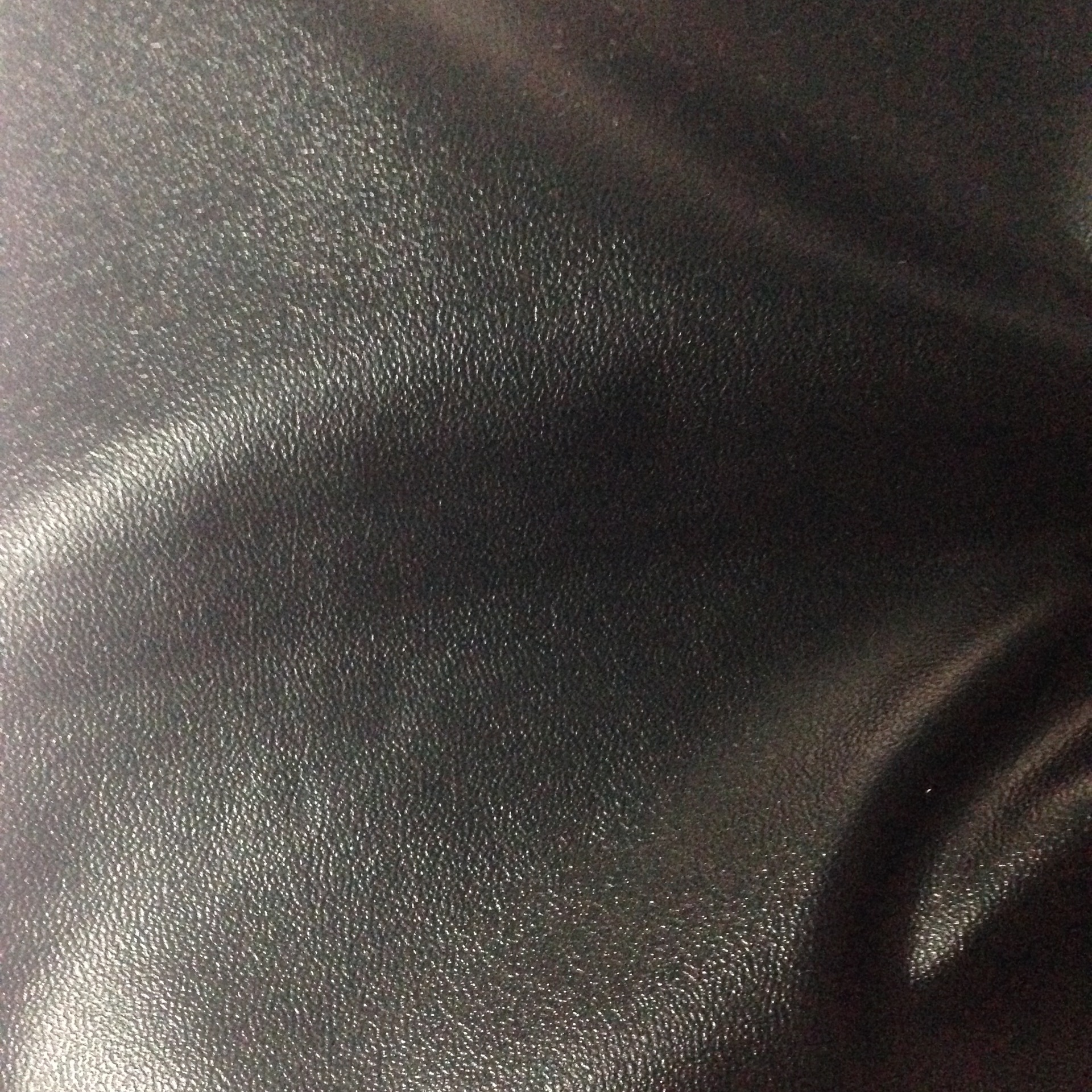 涤纶布料仿皮面料家纺服装仿羊皮布料可批发斜纹夹克面料仿皮面料