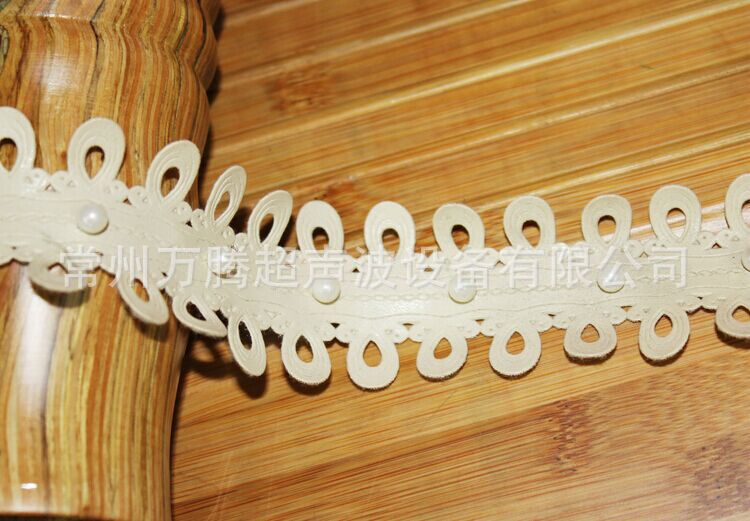 PU皮丝绒带超声波压花边