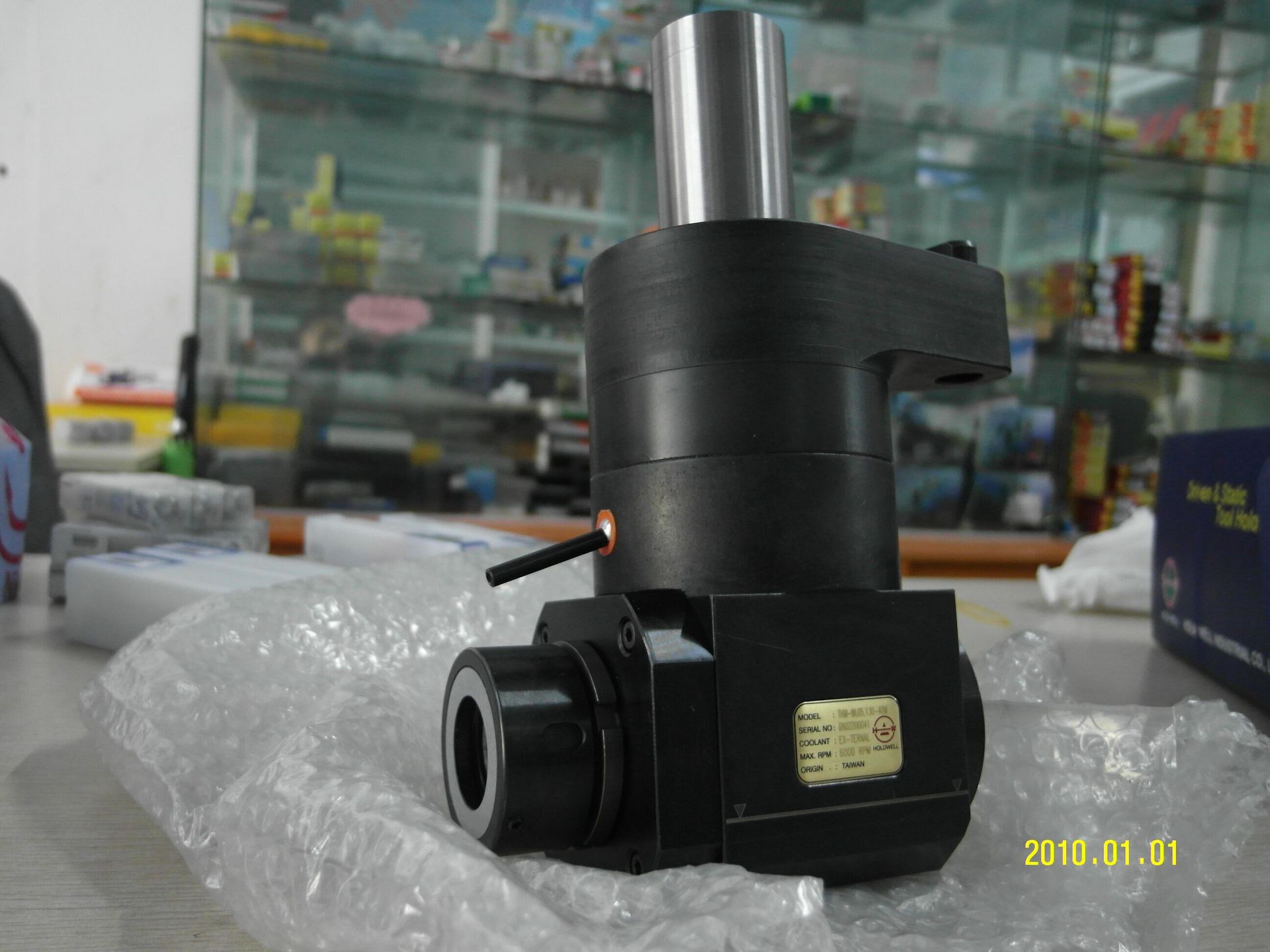 供应轴向偏心动力刀座（外部出水）