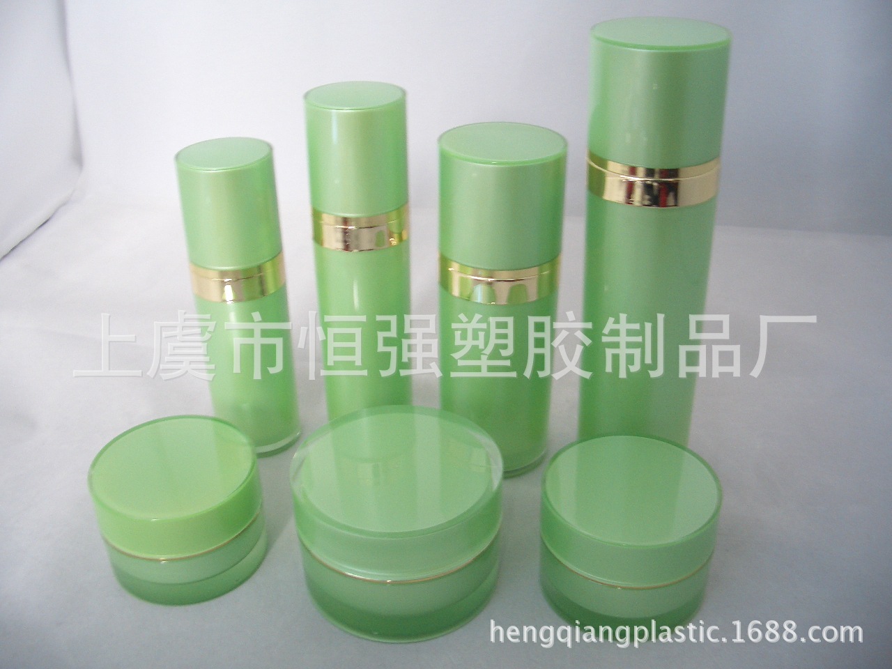 L09 厂家直销高档化妆品瓶 化妆品包材亚克力瓶 锥圆形精华乳液瓶