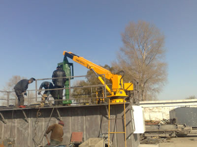 双臂起重机厂家 油田起重机 和润YQ11SB2油田起重机