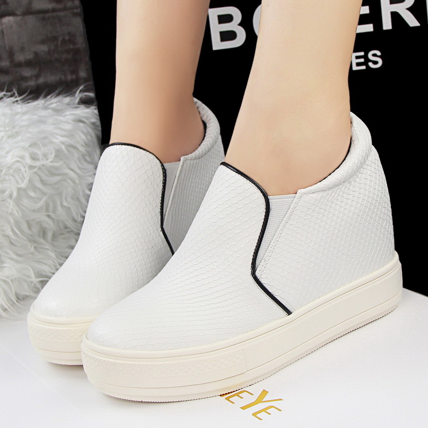 White shoe A029-1