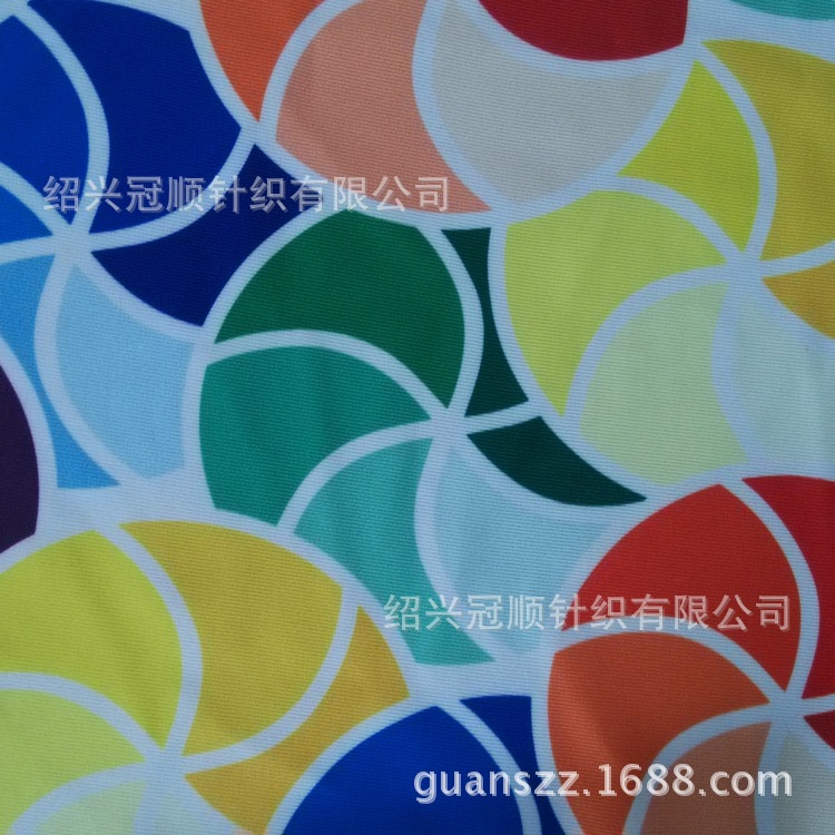 供应涤纶莱卡布 印花莱卡布 氨纶莱卡针织面料 服装面料