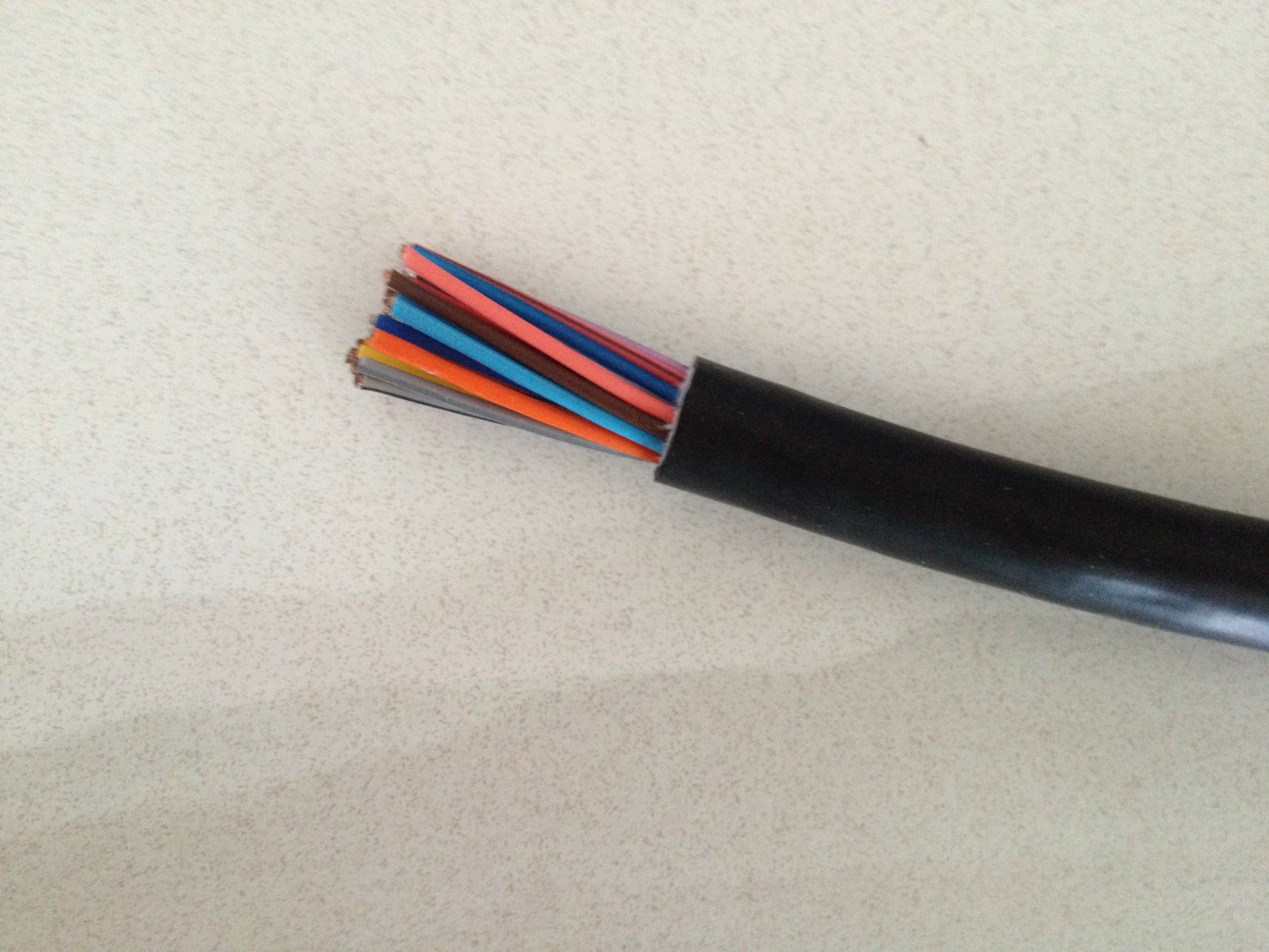 安利讯厂家供应RVV16*0.5设备用电缆