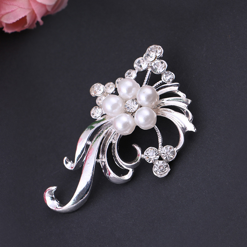 Elegante Damen Brosche Mit Perlen Und Strass Modeschmuck_voghion.com