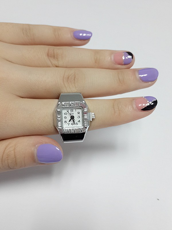 Unisex Gender Retro Classic Style Square Quartz Watch Rings