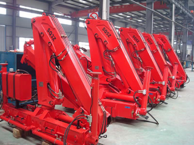 5吨折叠式随车起重机SQ5ZB2 全液压起重机