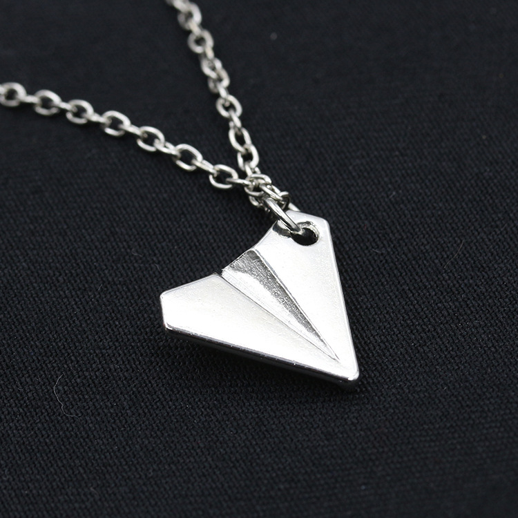 Best Selling Aircraft Necklace Origami Airplane Pendant Necklace Environmental Alloy Plating Necklace display picture 4