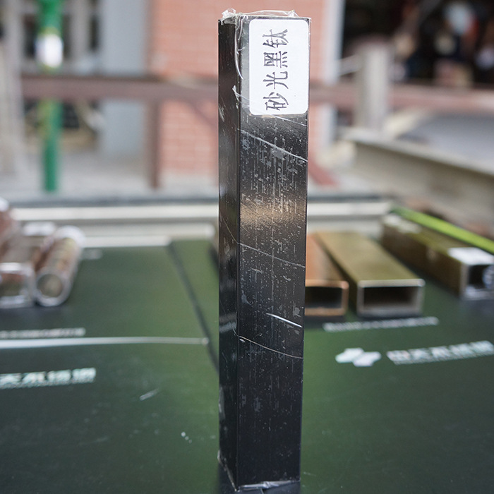 厂家加工 304 彩色镜面不锈钢黑钛金方管 60*60mm 拉丝黑钛金方管