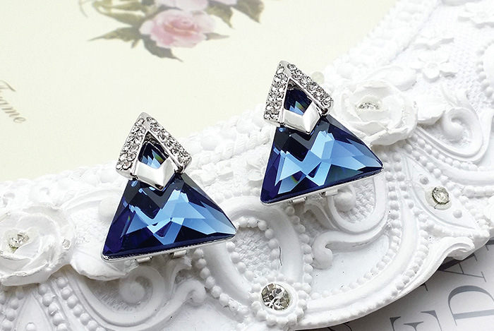 Exaggerated Diamond Triangular Austrian Crystal Stud Earrings display picture 9