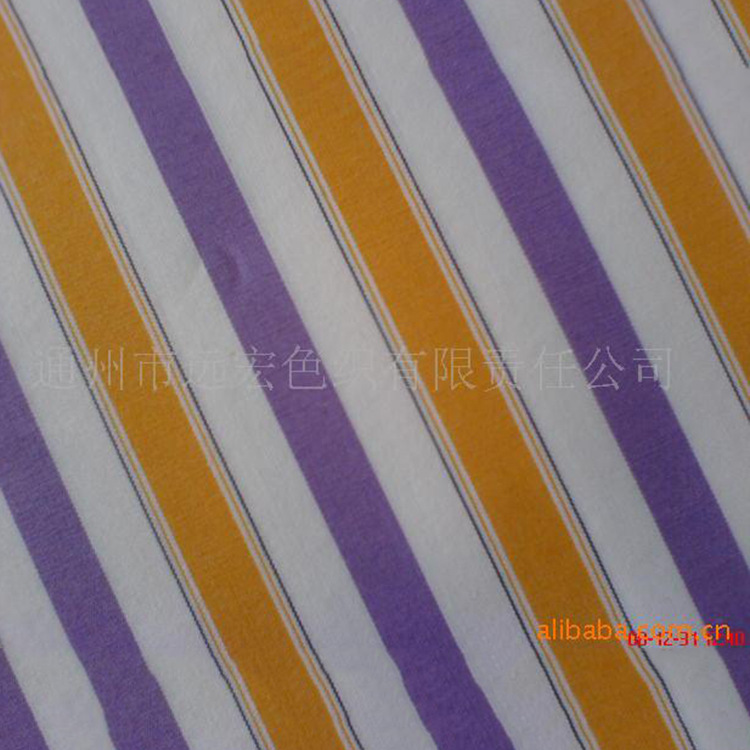 供应优质紧密纺色织布 府绸服装色织布面料 几何提花棉服装用布