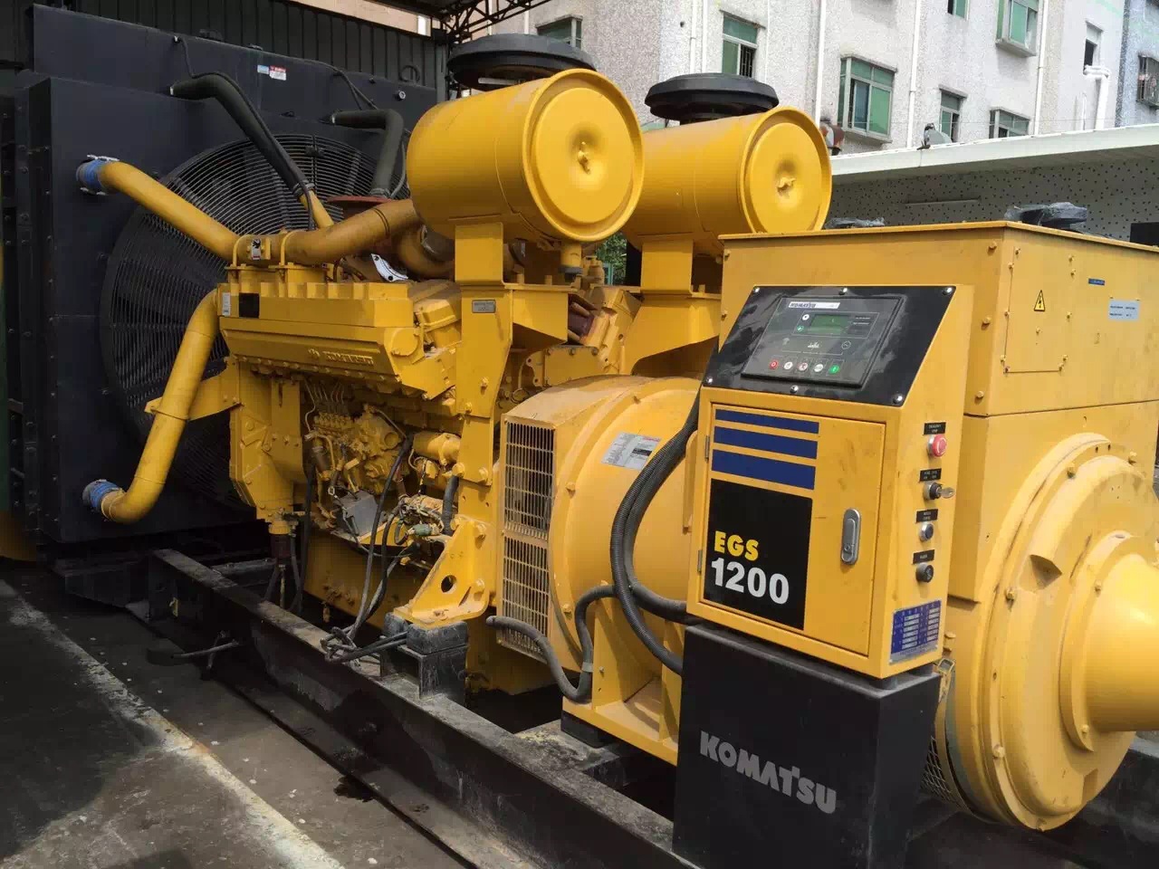 销售二手沃尔沃/富豪发电机组，回收柴油发电机组