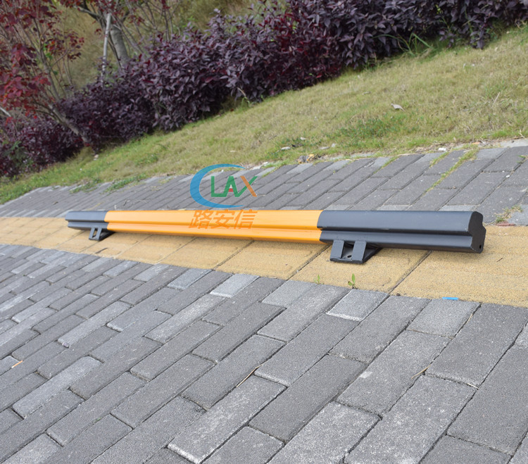 批发2米钢管车轮定位器挡车器 挡车杆车位定位器限位器止滑器