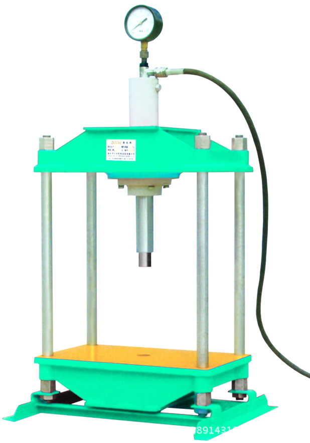 四柱手动液压机