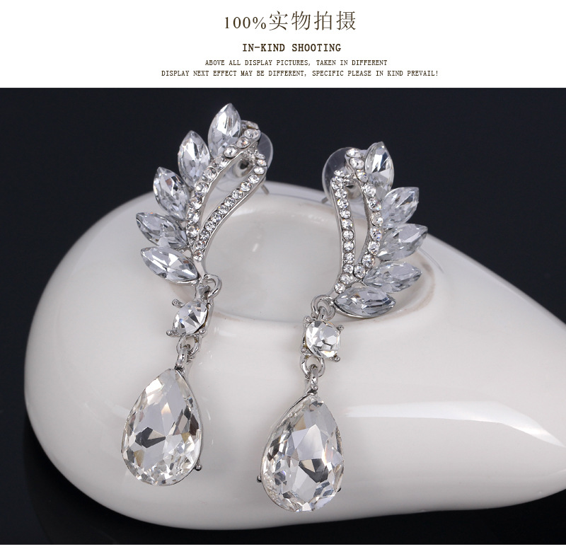 Neue Europäische Und Amerikanische Mode Kristall Ohrringe Mode Persönlichkeit Edelstein Ohrringe Ohrringe Hersteller Großhandel display picture 4