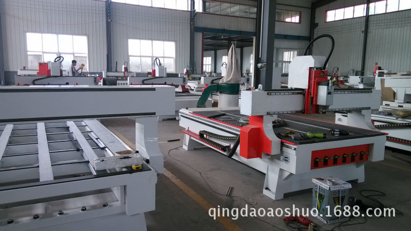 青岛木工机械 双头轮动雕刻机 自动换刀雕刻机 数控木工设备