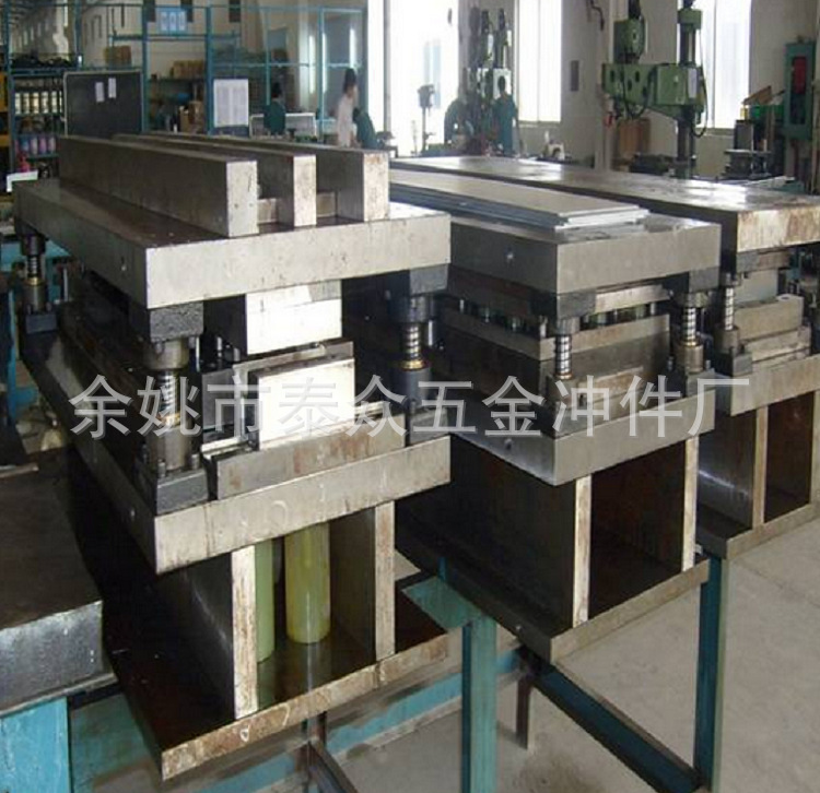 {2408A6EA-974C-47A2-846B-7FF66