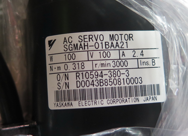 台州信达 库存全新安川电机 SGMAH-01BAA21 保修半年 询价