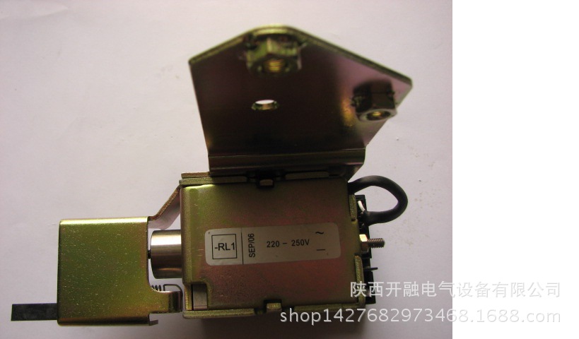 1VCR004290G0005低电压脱扣器MU 110VDC/AC 欠压脱扣器MU VD4MU