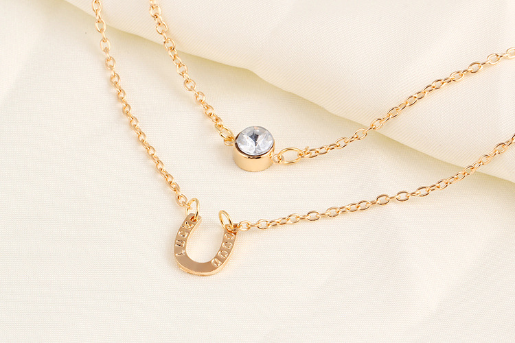 Fashion Simple Retro Crystal Horseshoe Multi-layer Short Necklace Chain Necklace Clavicle Chain display picture 1