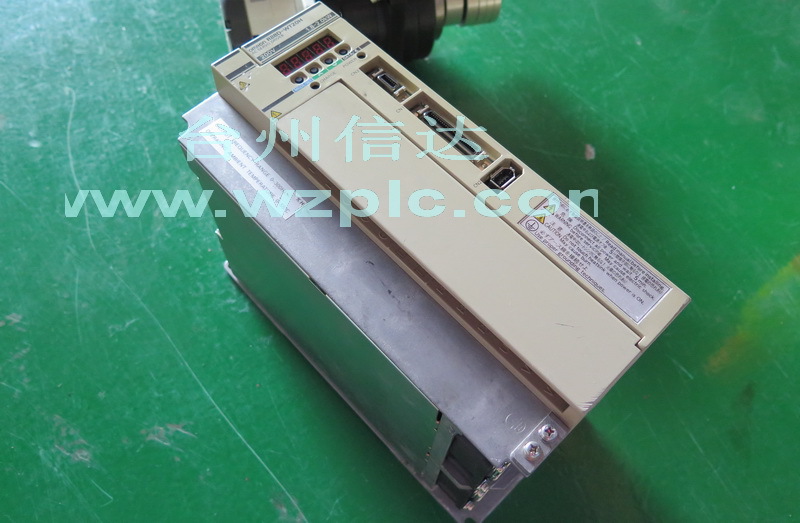 台州信达 二手欧姆龙驱动器 R88D-WT20H 保修三个月