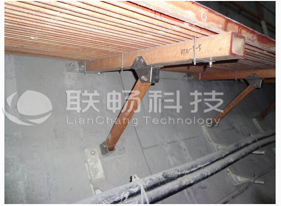 复合材料疏散平台。