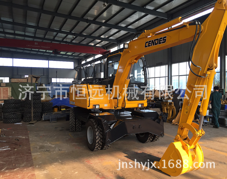 85轮式挖掘机 专业厂家生产 小型挖掘机 小型液压挖机  工地神器