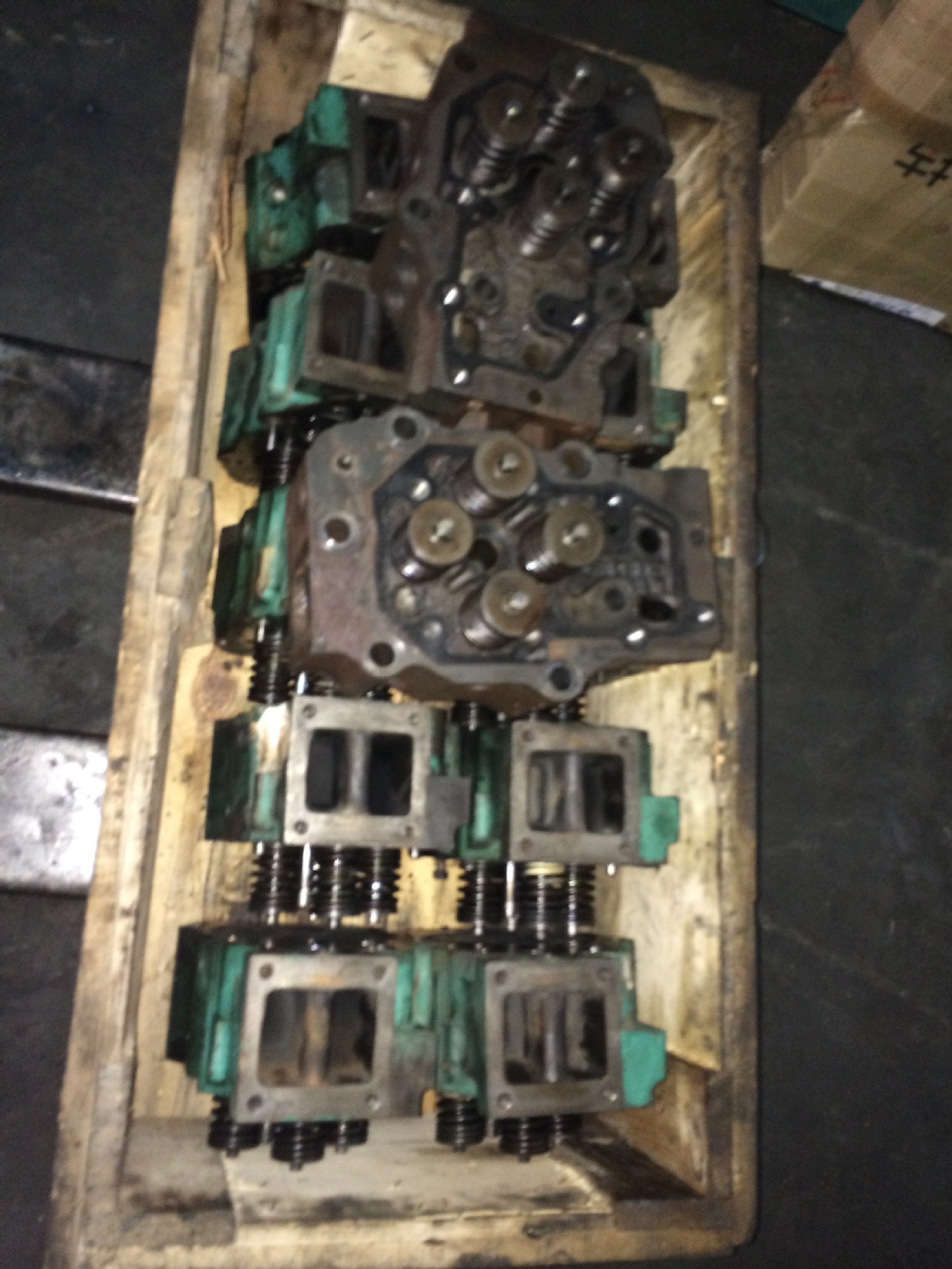 QST30康明斯拆机件二手缸盖总成SAA12V140-G3零配件