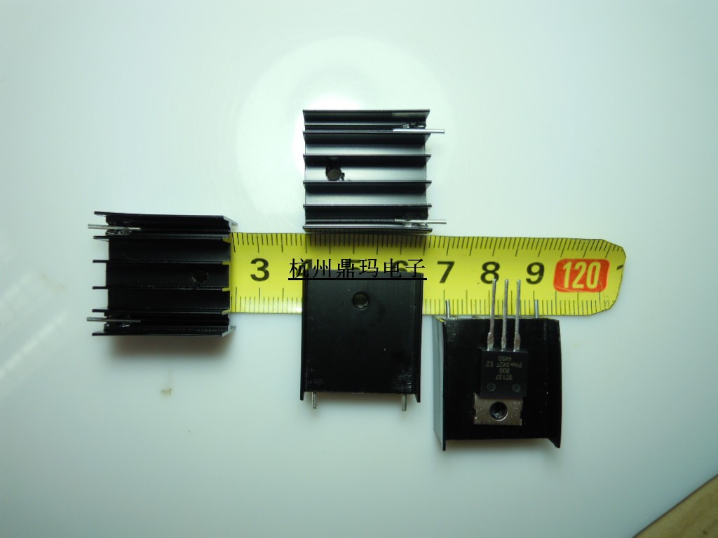 散热片 散热器 适用于TO-220封装 23.5*25*16 两焊脚 