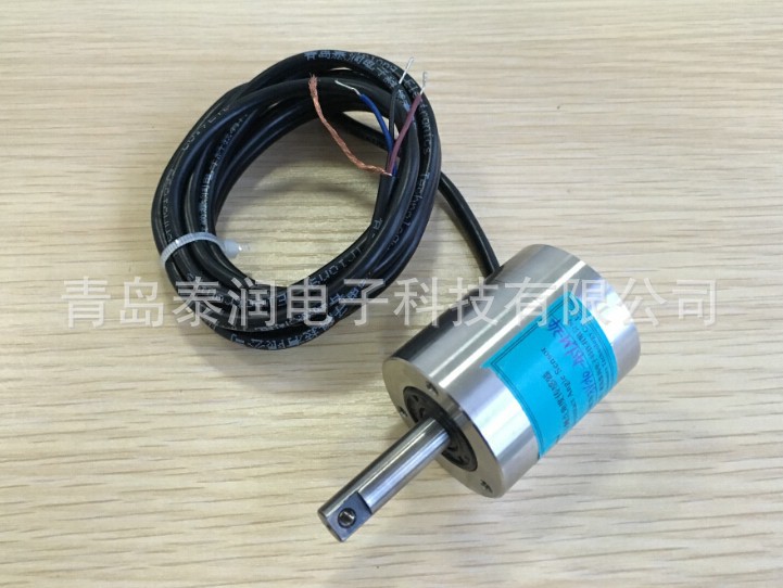 防水型无触点角度传感器 0-360° 任意角度输出电流或电压信号