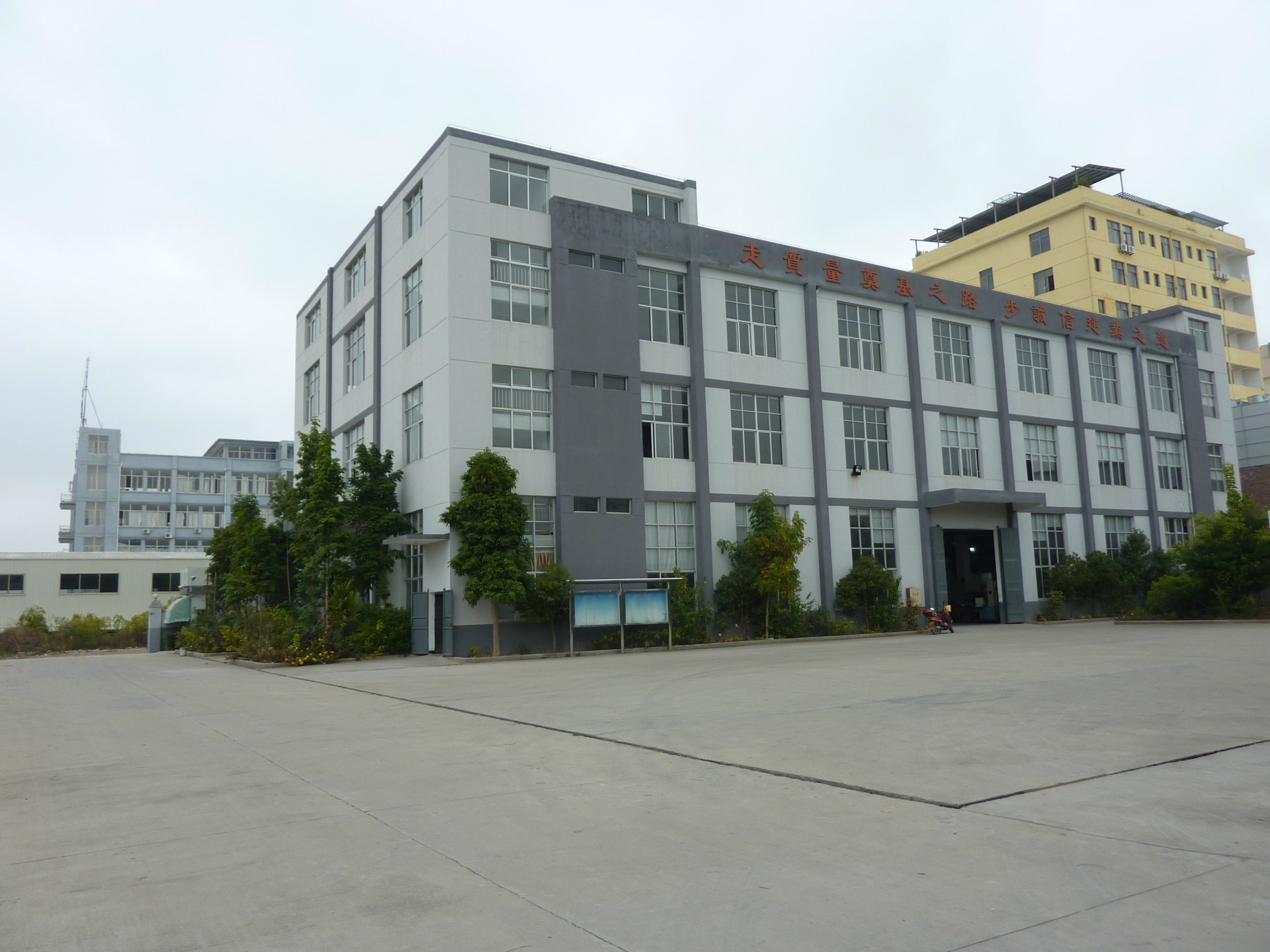 Supply of High-Quality Engine Pump Parts 7135-110 Fuel Injector Diesel Vehicle Parts with Quality Assurance