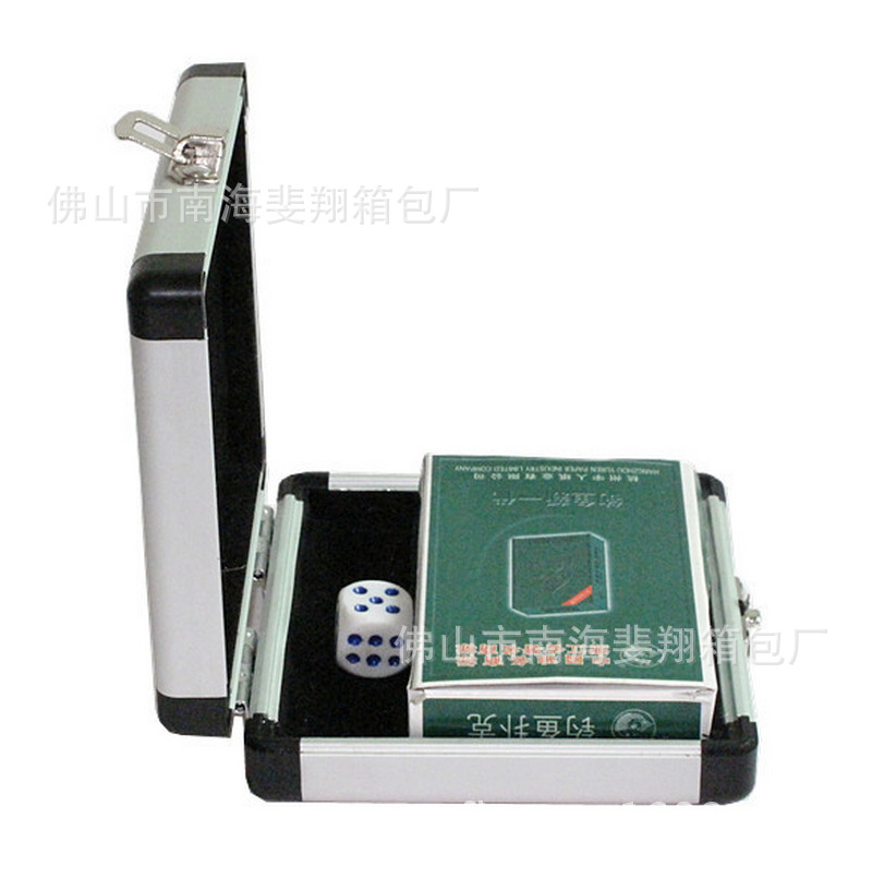专业生产各种棋牌箱 礼品箱 筹码箱 铝合金筹码箱 筹码套装包装箱
