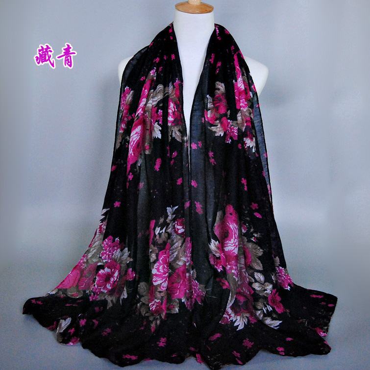 2020 Autumn and winter new pattern printing Cotton scarf classic flowers and plants Voile Scarf factory goods in stock BS39