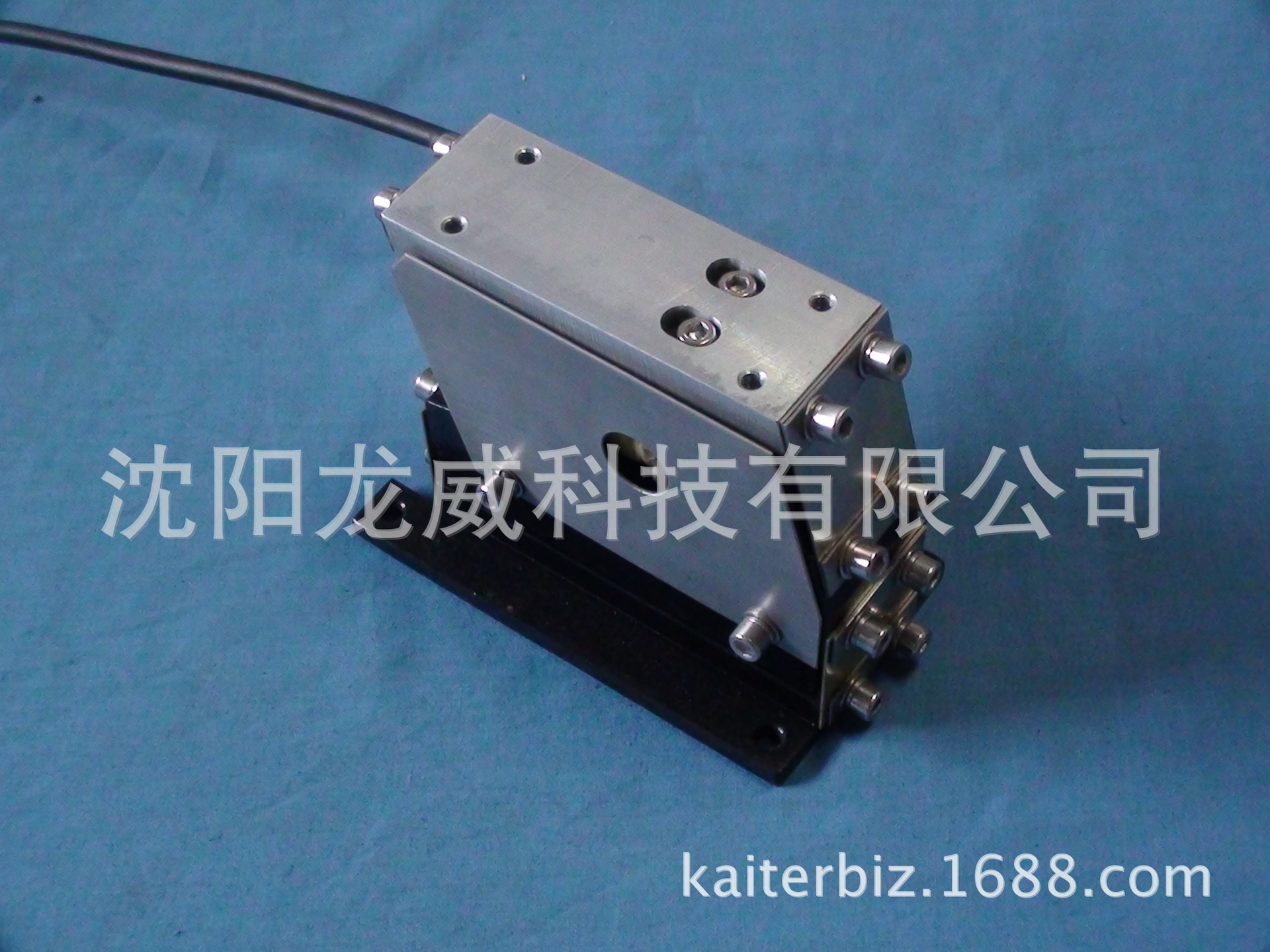 侧拉直线送料器100（105高） 侧拉直振100（105高） 平送100