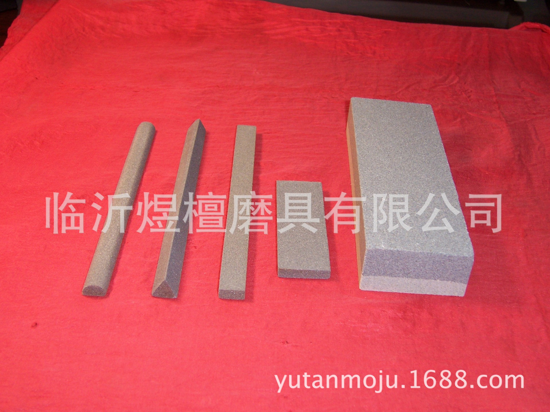 五件套油石  材质：氧化铝 规格 ：150和75 毫米