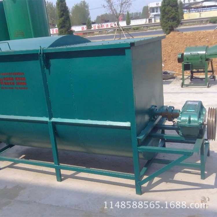 卧式饲料混合机  牧羊饲料混合搅拌机  曲阜恒丰生产搅拌机