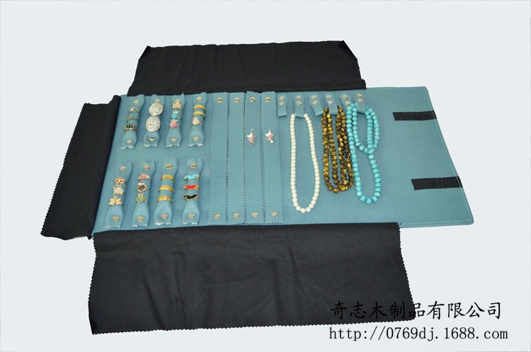 2219489768_125948664