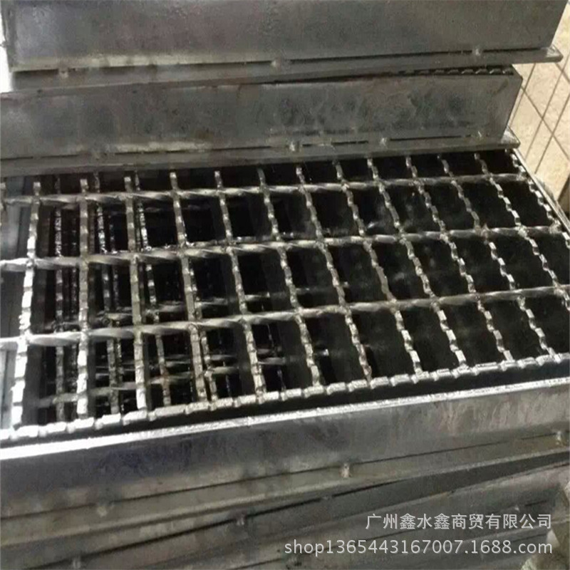 热镀锌钢格板 地下室排水钢格板   防锈齿形钢格板 承重6吨以上